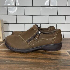 Clarks Carleigh Ray Shoes Womens Size 6.5 Wide Taupe Nubuck Side Zip Loafer